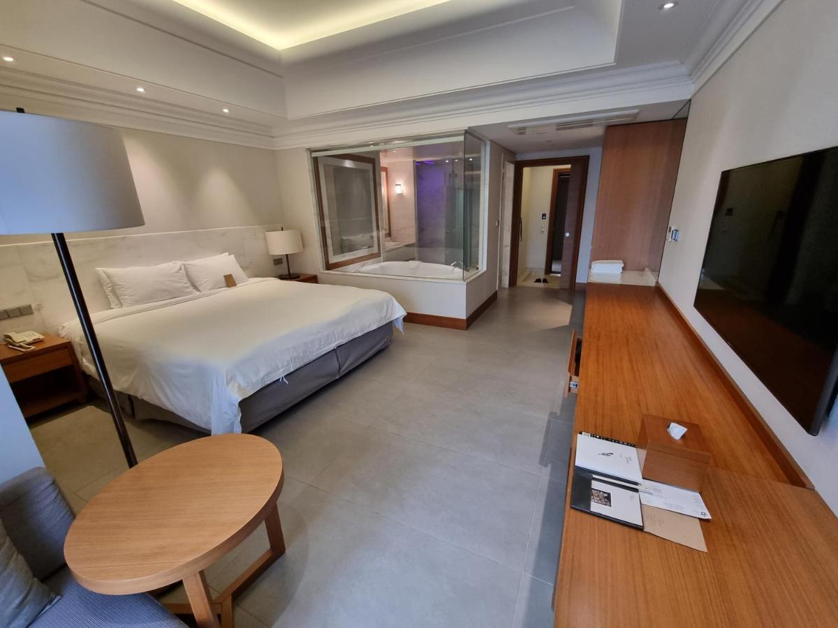 ไพน์ โกรฟ โฮเต็ล Hotel Gimhae ภายนอก รูปภาพ
