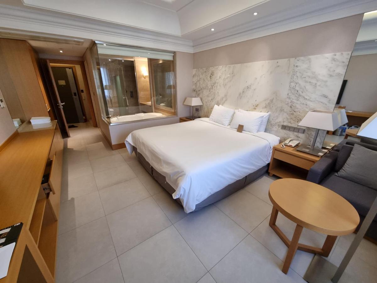 ไพน์ โกรฟ โฮเต็ล Hotel Gimhae ภายนอก รูปภาพ