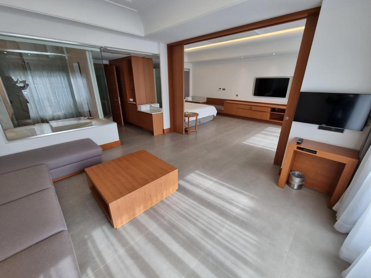 ไพน์ โกรฟ โฮเต็ล Hotel Gimhae ภายนอก รูปภาพ